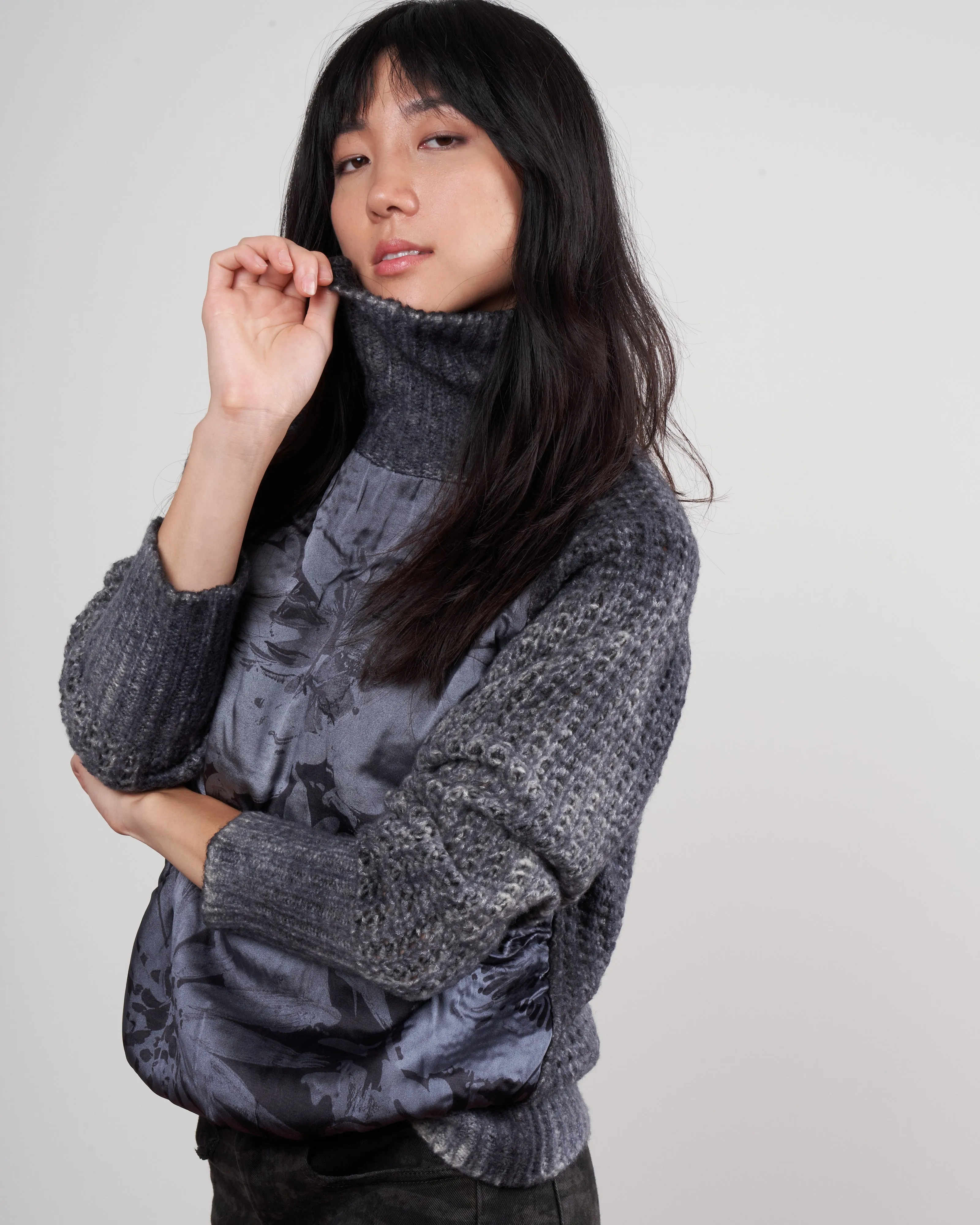 high neck pullover with front sunflowers silk - navy
