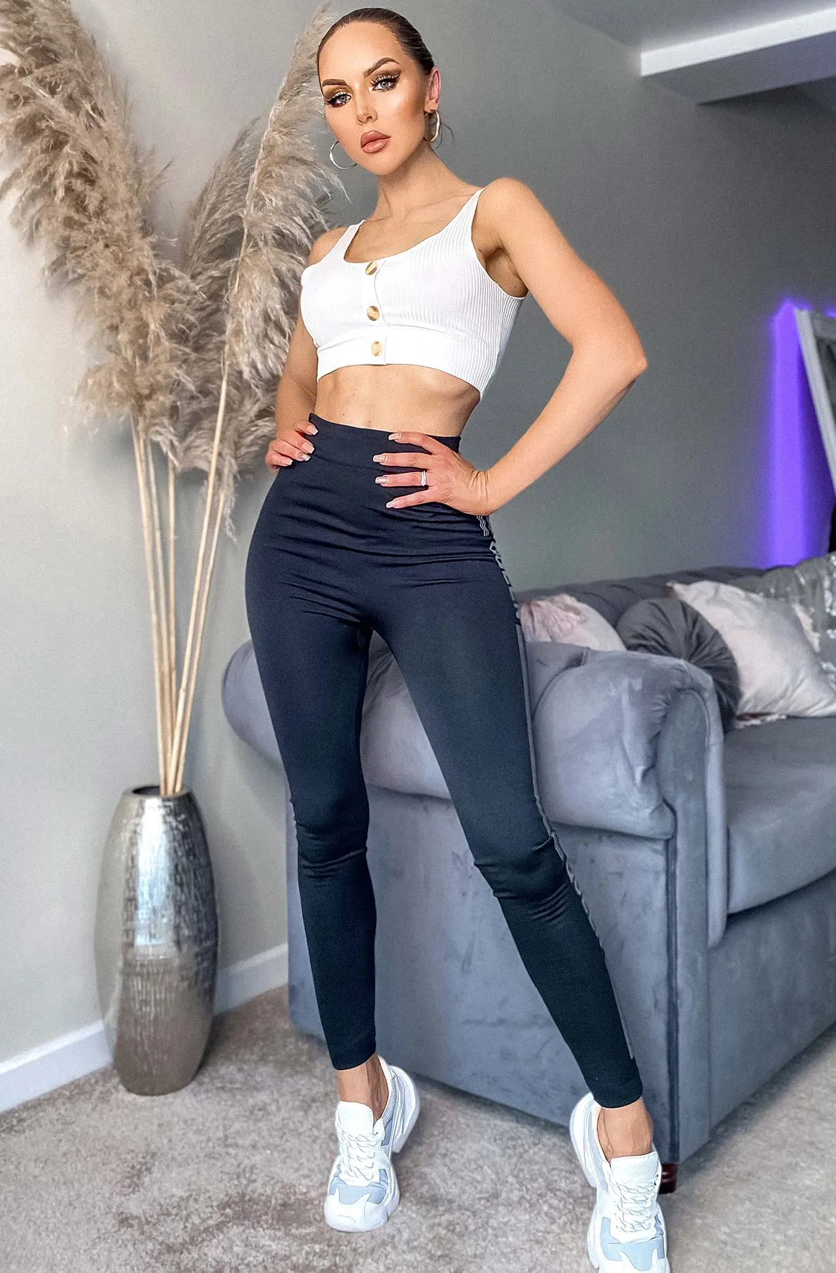 'QUEEN' HIGH WAISTED LEGGINGS