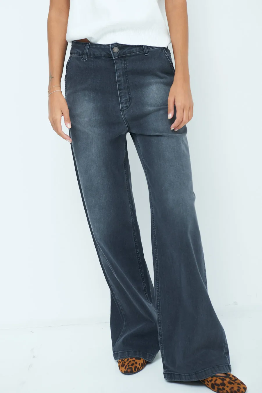 Wide-leg high-waisted denim trousers wholesale